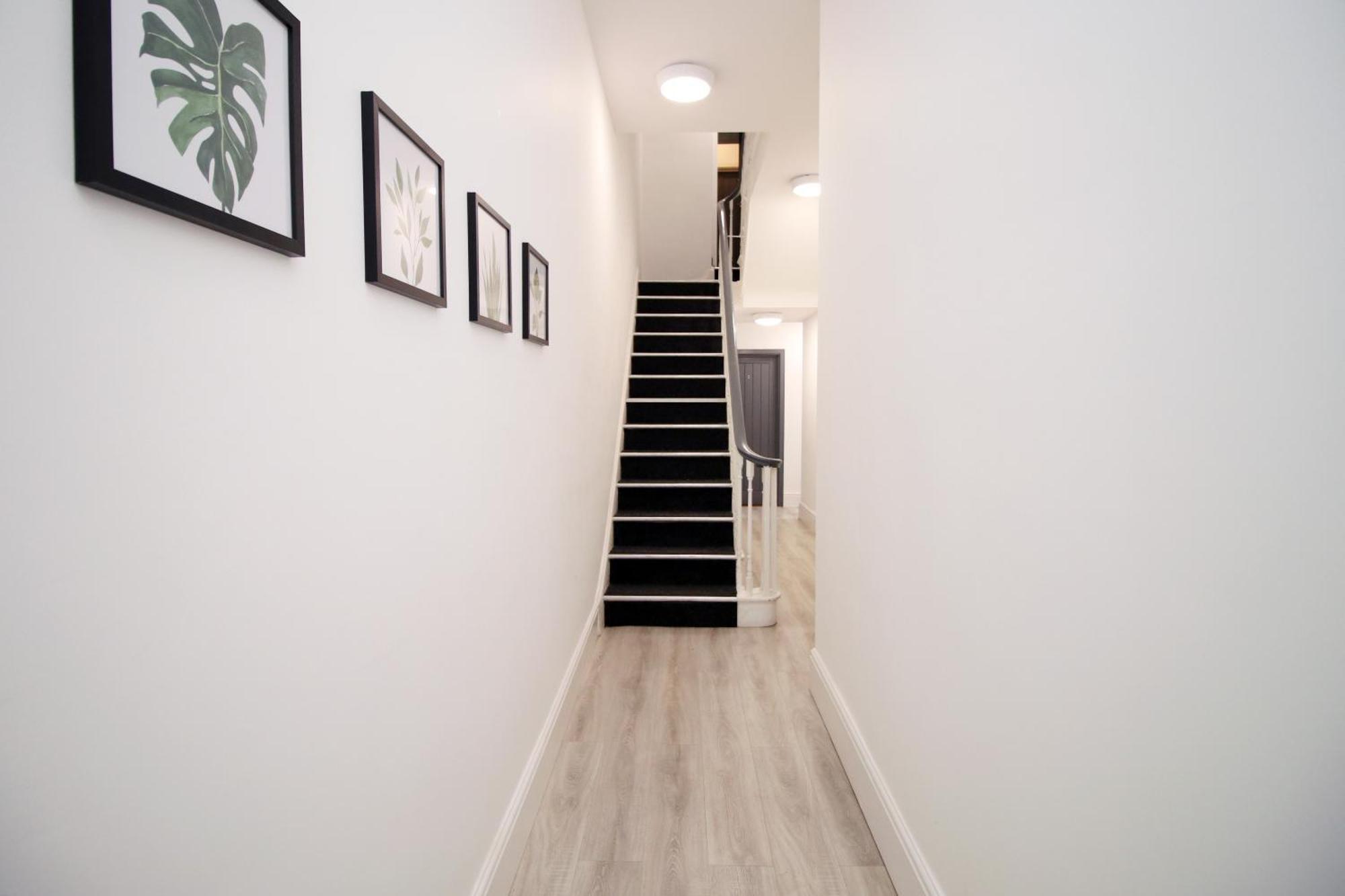 Fully Equipped Kitchen, Parking, City Centre سوانسي المظهر الخارجي الصورة