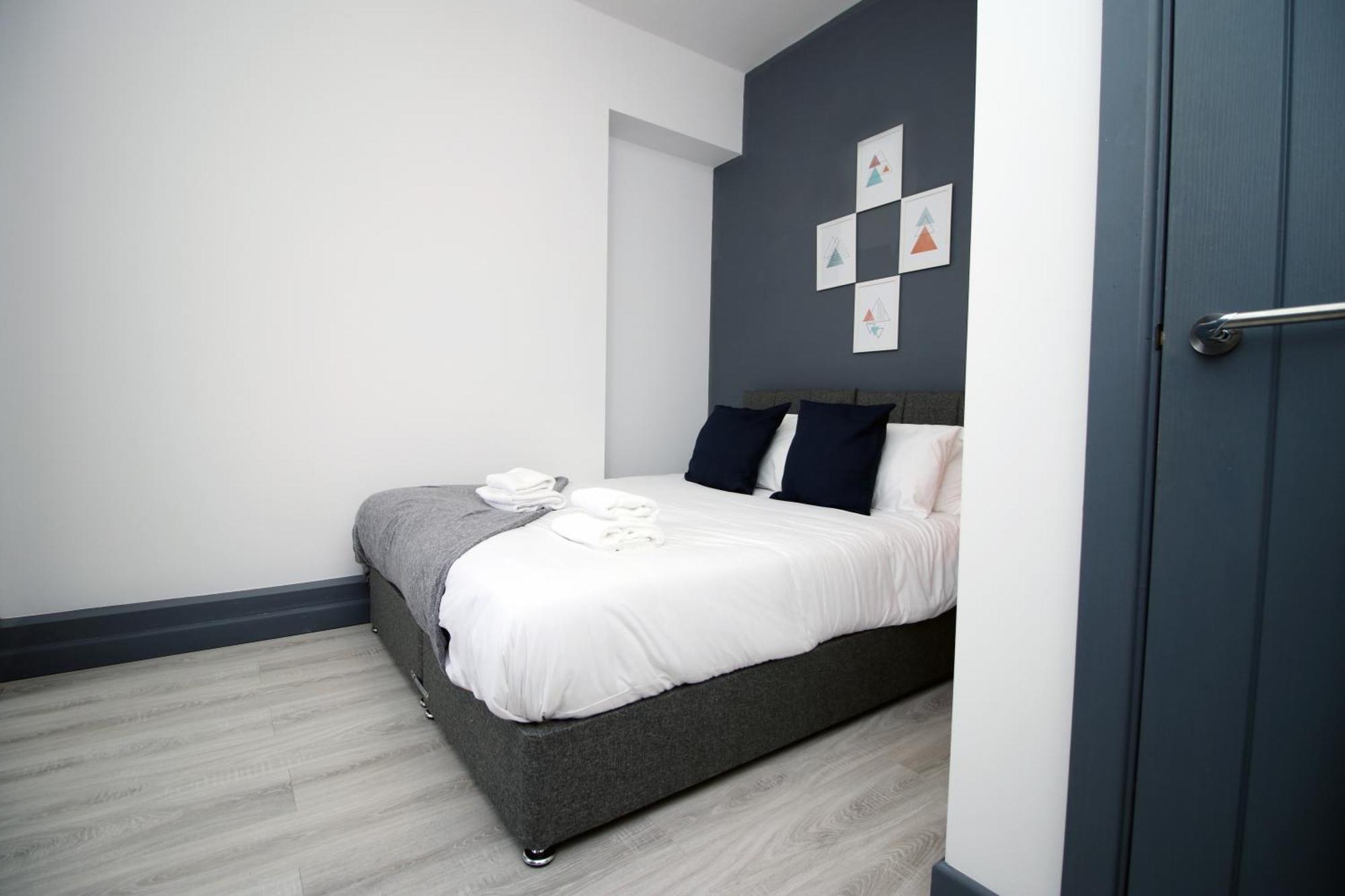 Fully Equipped Kitchen, Parking, City Centre سوانسي المظهر الخارجي الصورة