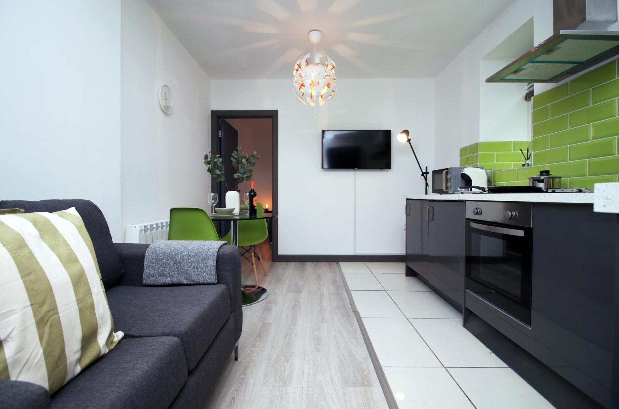 Fully Equipped Kitchen, Parking, City Centre سوانسي المظهر الخارجي الصورة
