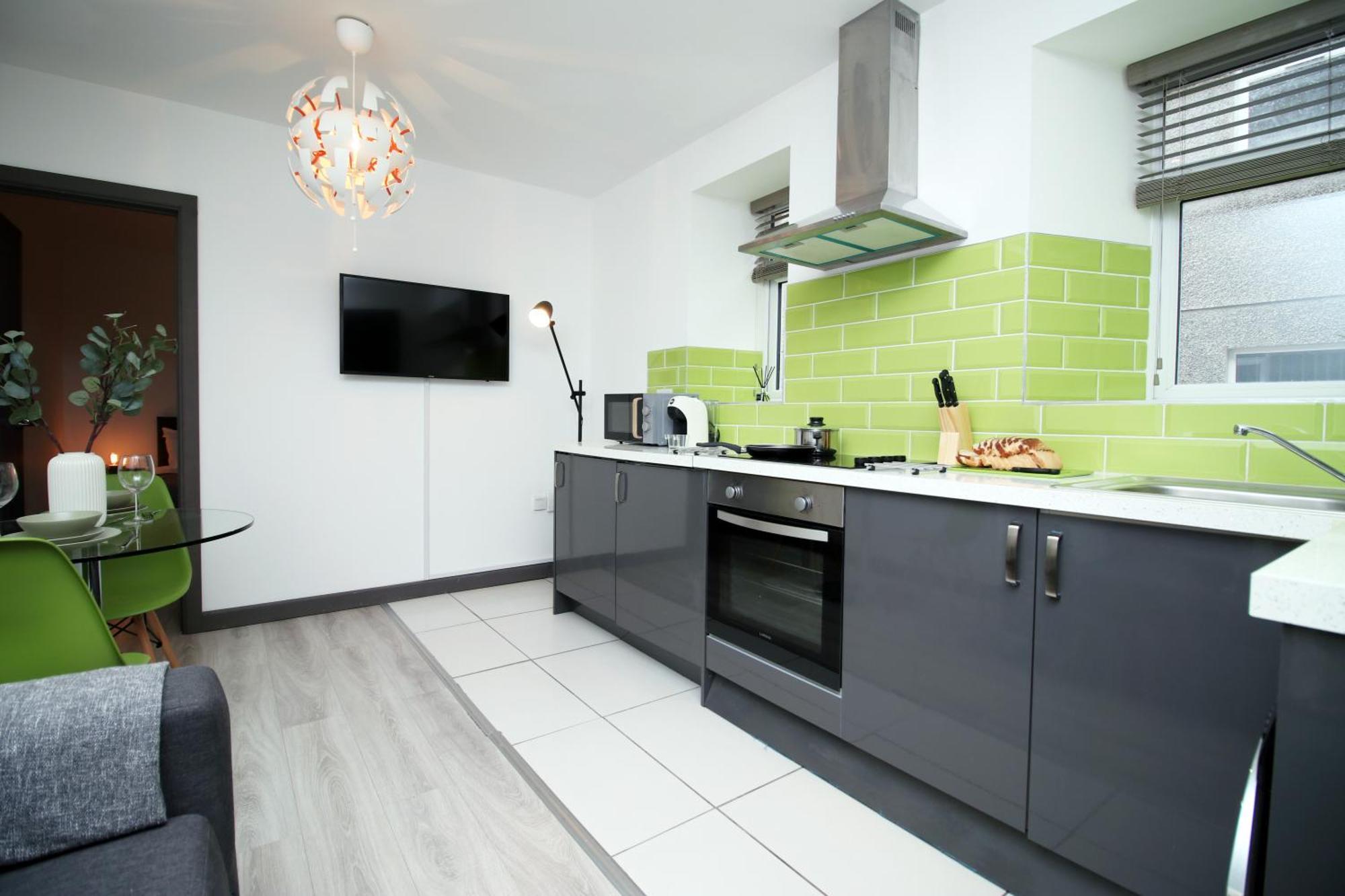 Fully Equipped Kitchen, Parking, City Centre سوانسي المظهر الخارجي الصورة