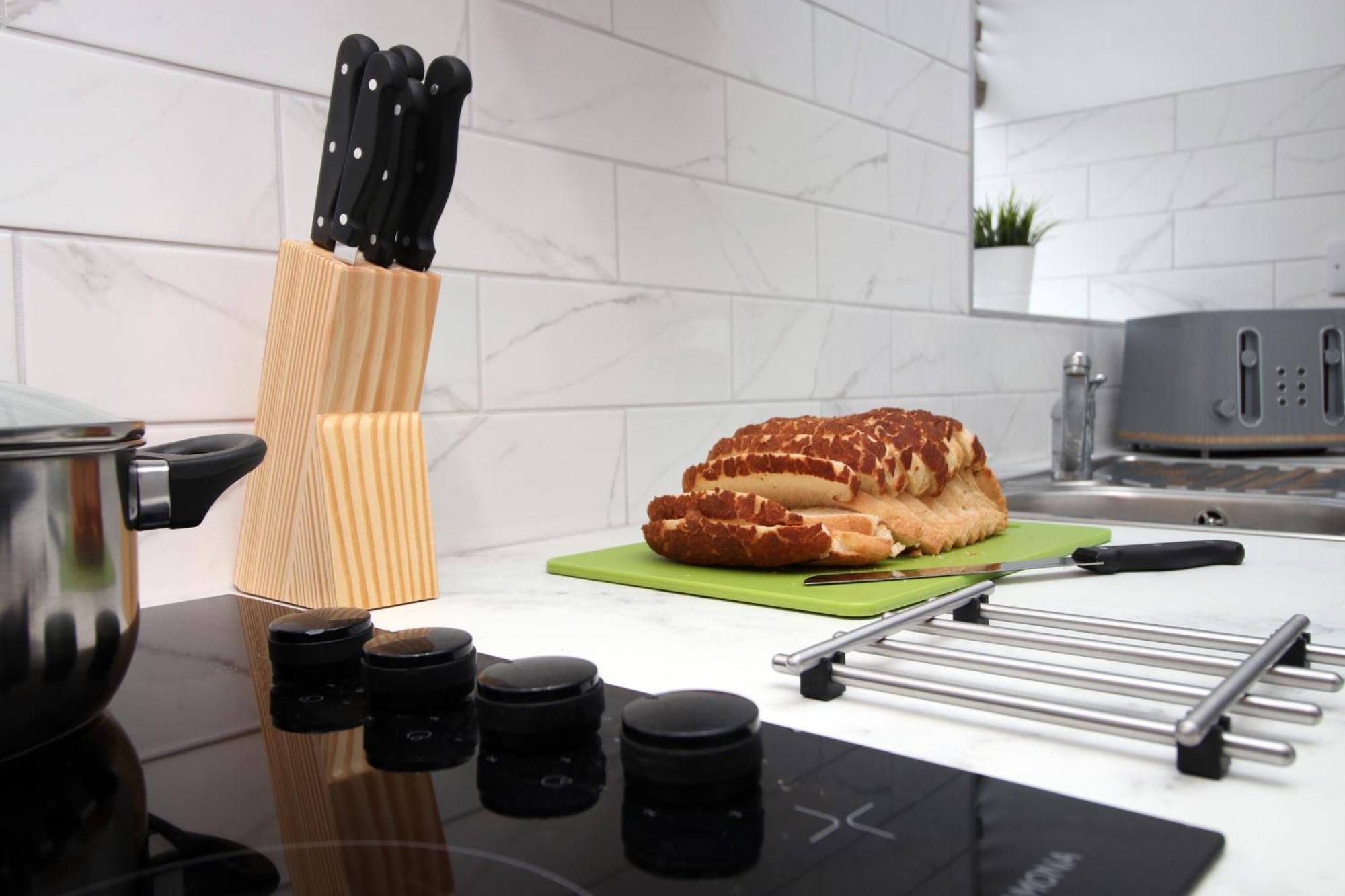 Fully Equipped Kitchen, Parking, City Centre سوانسي المظهر الخارجي الصورة