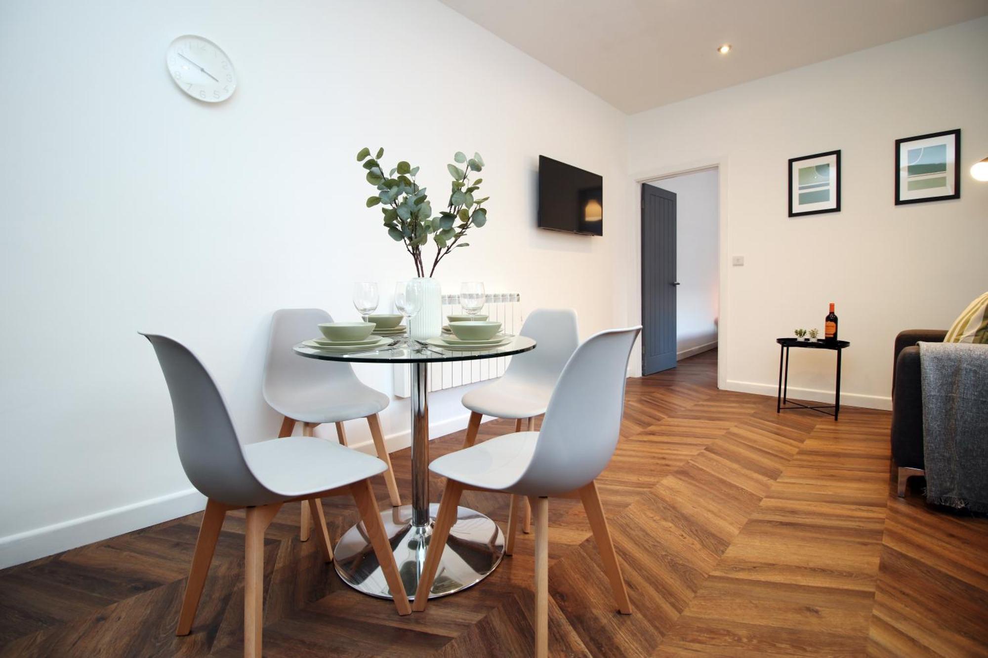 Fully Equipped Kitchen, Parking, City Centre سوانسي المظهر الخارجي الصورة