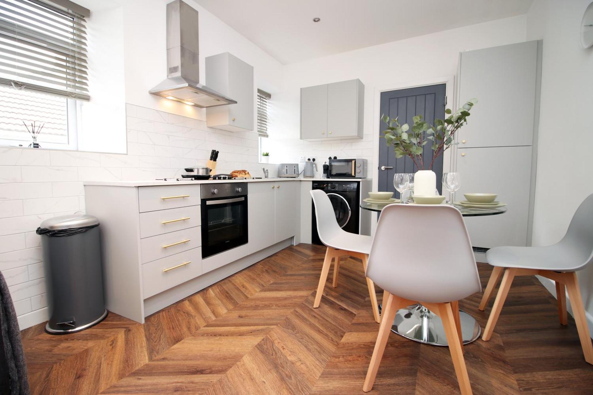 Fully Equipped Kitchen, Parking, City Centre سوانسي المظهر الخارجي الصورة